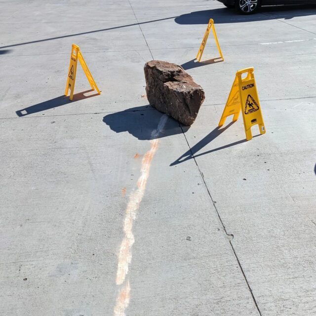 We sighted a mysterious moving boulder in the Starbucks parking lot today. Perhaps a distant relative of the Death Valley Sailing Stones?
.
#photooftheday #mysteryrock